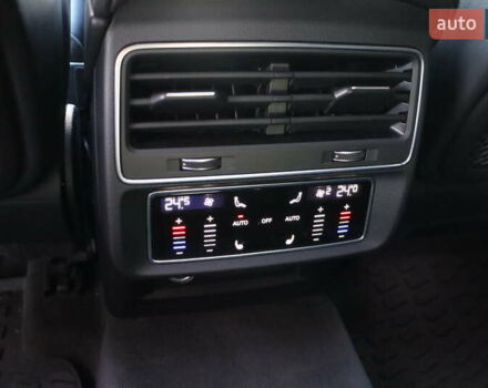 Серый Ауди Q8, объемом двигателя 3 л и пробегом 144 тыс. км за 54900 $, фото 40 на Automoto.ua