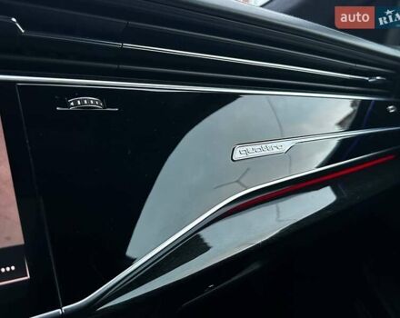 Серый Ауди Q8, объемом двигателя 3 л и пробегом 220 тыс. км за 53990 $, фото 26 на Automoto.ua
