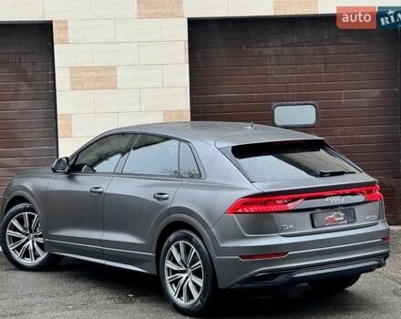 Серый Ауди Q8, объемом двигателя 3 л и пробегом 97 тыс. км за 51900 $, фото 9 на Automoto.ua
