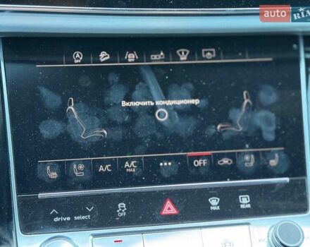 Серый Ауди Q8, объемом двигателя 2.97 л и пробегом 255 тыс. км за 46990 $, фото 21 на Automoto.ua