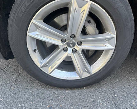 Серый Ауди Q8, объемом двигателя 3 л и пробегом 77 тыс. км за 48900 $, фото 44 на Automoto.ua