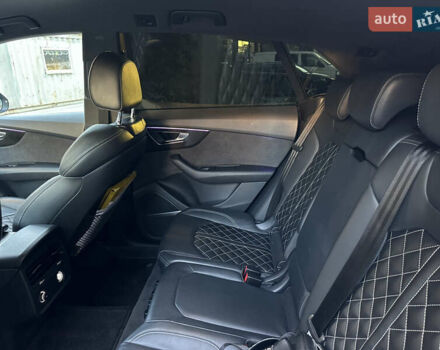 Серый Ауди Q8, объемом двигателя 3 л и пробегом 155 тыс. км за 63000 $, фото 42 на Automoto.ua