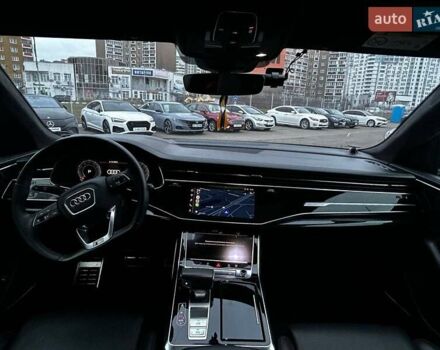 Серый Ауди Q8, объемом двигателя 3 л и пробегом 220 тыс. км за 53990 $, фото 33 на Automoto.ua