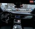Серый Ауди Q8, объемом двигателя 3 л и пробегом 220 тыс. км за 53990 $, фото 33 на Automoto.ua