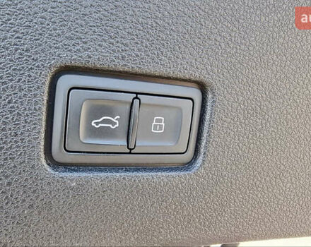 Серый Ауди Q8, объемом двигателя 2.97 л и пробегом 145 тыс. км за 55700 $, фото 14 на Automoto.ua