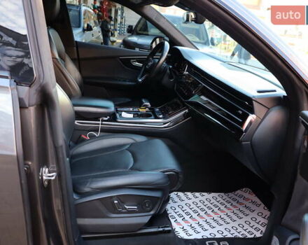 Серый Ауди Q8, объемом двигателя 3 л и пробегом 144 тыс. км за 54900 $, фото 49 на Automoto.ua