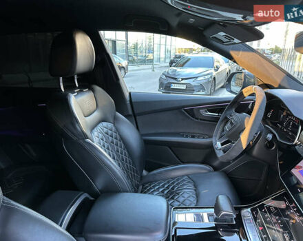 Серый Ауди Q8, объемом двигателя 3 л и пробегом 155 тыс. км за 63000 $, фото 53 на Automoto.ua