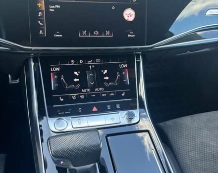 Серый Ауди Q8, объемом двигателя 2.97 л и пробегом 218 тыс. км за 52000 $, фото 7 на Automoto.ua