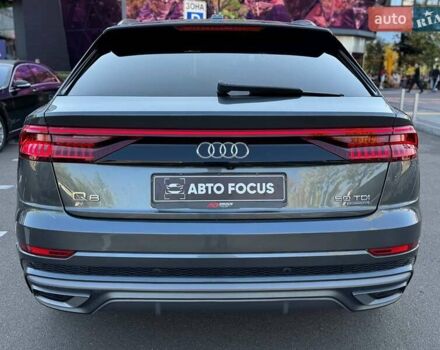 Серый Ауди Q8, объемом двигателя 2.97 л и пробегом 255 тыс. км за 46990 $, фото 6 на Automoto.ua