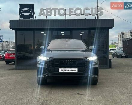 Серый Ауди Q8, объемом двигателя 3 л и пробегом 220 тыс. км за 53990 $, фото 1 на Automoto.ua