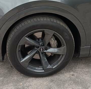 Серый Ауди Q8, объемом двигателя 2.97 л и пробегом 319 тыс. км за 46000 $, фото 28 на Automoto.ua