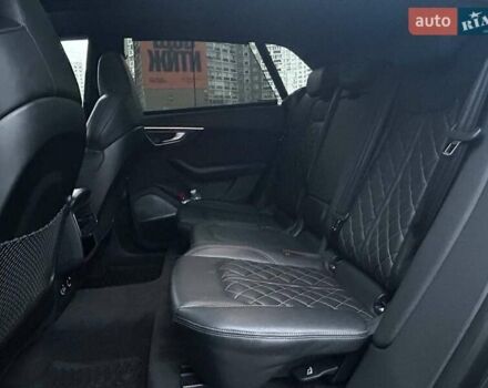 Серый Ауди Q8, объемом двигателя 3 л и пробегом 220 тыс. км за 53990 $, фото 11 на Automoto.ua