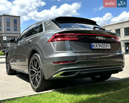 Сірий Ауді Q8, об'ємом двигуна 3 л та пробігом 140 тис. км за 54500 $, фото 25 на Automoto.ua