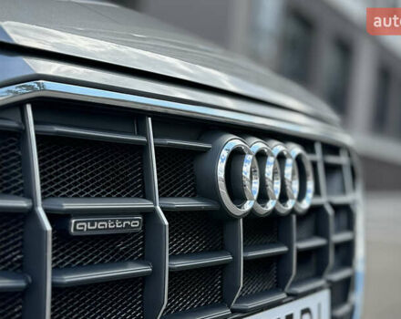 Сірий Ауді Q8, об'ємом двигуна 3 л та пробігом 140 тис. км за 54500 $, фото 13 на Automoto.ua