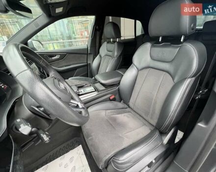 Сірий Ауді Q8, об'ємом двигуна 2.97 л та пробігом 78 тис. км за 65099 $, фото 46 на Automoto.ua
