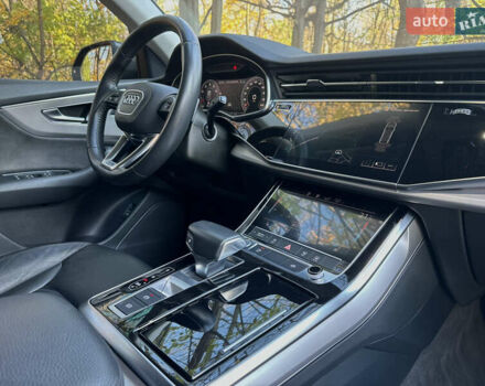 Серый Ауди Q8, объемом двигателя 3 л и пробегом 140 тыс. км за 51300 $, фото 7 на Automoto.ua