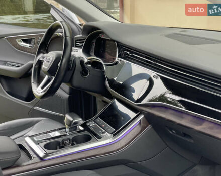 Сірий Ауді Q8, об'ємом двигуна 3 л та пробігом 139 тис. км за 44000 $, фото 27 на Automoto.ua