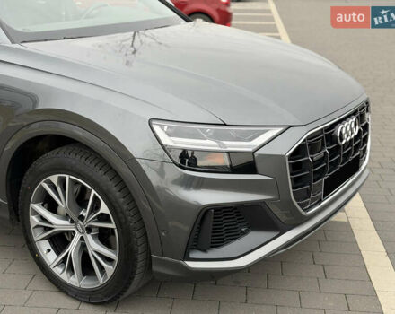 Серый Ауди Q8, объемом двигателя 3 л и пробегом 127 тыс. км за 47999 $, фото 2 на Automoto.ua