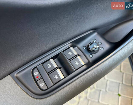 Серый Ауди Q8, объемом двигателя 3 л и пробегом 150 тыс. км за 40900 $, фото 16 на Automoto.ua