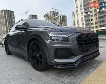 Сірий Ауді Q8, об'ємом двигуна 3 л та пробігом 135 тис. км за 63222 $, фото 29 на Automoto.ua