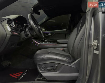 Серый Ауди Q8, объемом двигателя 3 л и пробегом 84 тыс. км за 53000 $, фото 18 на Automoto.ua