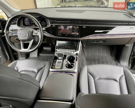 Сірий Ауді Q8, об'ємом двигуна 3 л та пробігом 139 тис. км за 44000 $, фото 34 на Automoto.ua