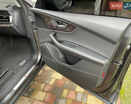 Сірий Ауді Q8, об'ємом двигуна 3 л та пробігом 139 тис. км за 44000 $, фото 32 на Automoto.ua