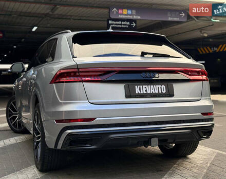 Серый Ауди Q8, объемом двигателя 3 л и пробегом 103 тыс. км за 46500 $, фото 6 на Automoto.ua