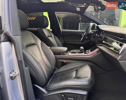 Серый Ауди Q8, объемом двигателя 3 л и пробегом 103 тыс. км за 46500 $, фото 21 на Automoto.ua