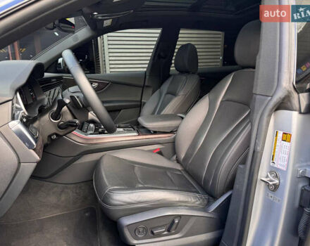 Серый Ауди Q8, объемом двигателя 3 л и пробегом 103 тыс. км за 46500 $, фото 20 на Automoto.ua