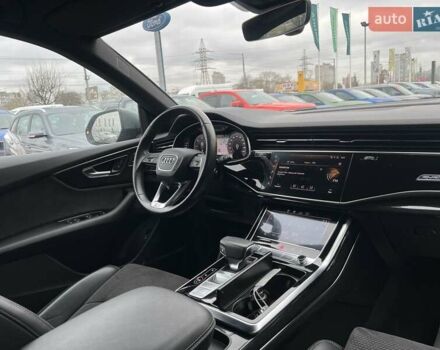 Сірий Ауді Q8, об'ємом двигуна 2.97 л та пробігом 78 тис. км за 65099 $, фото 31 на Automoto.ua