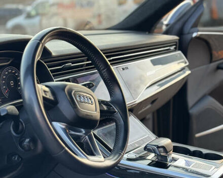 Серый Ауди Q8, объемом двигателя 3 л и пробегом 97 тыс. км за 48500 $, фото 16 на Automoto.ua