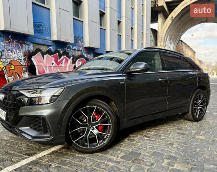 Серый Ауди Q8, объемом двигателя 3 л и пробегом 95 тыс. км за 57000 $, фото 2 на Automoto.ua