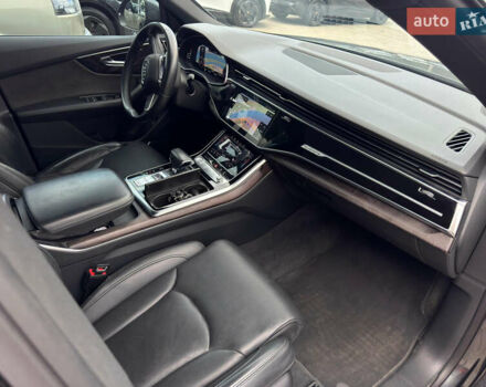 Сірий Ауді Q8, об'ємом двигуна 2.97 л та пробігом 118 тис. км за 58800 $, фото 3 на Automoto.ua
