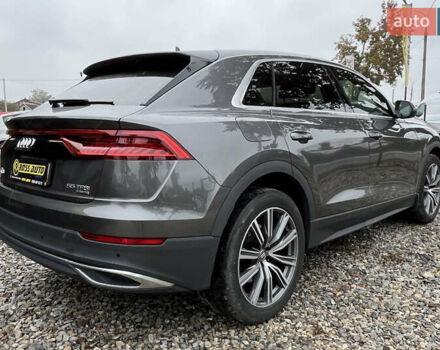 Сірий Ауді Q8, об'ємом двигуна 3 л та пробігом 85 тис. км за 55900 $, фото 5 на Automoto.ua