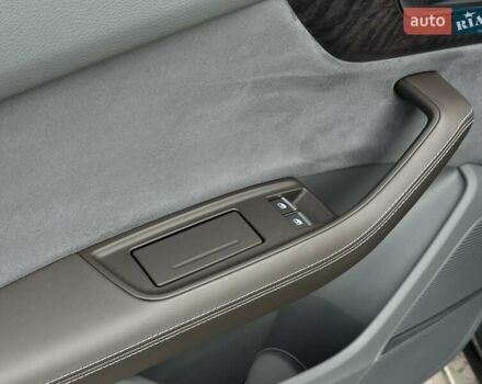 Серый Ауди Q8, объемом двигателя 3 л и пробегом 122 тыс. км за 56500 $, фото 24 на Automoto.ua