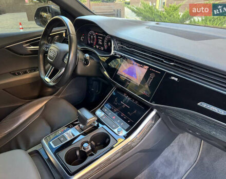 Серый Ауди Q8, объемом двигателя 3 л и пробегом 150 тыс. км за 40900 $, фото 30 на Automoto.ua