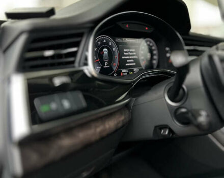 Серый Ауди Q8, объемом двигателя 3 л и пробегом 92 тыс. км за 55000 $, фото 22 на Automoto.ua