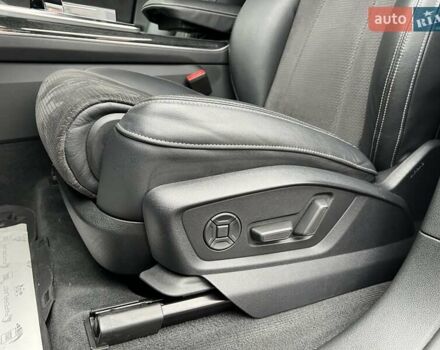 Сірий Ауді Q8, об'ємом двигуна 2.97 л та пробігом 78 тис. км за 65099 $, фото 41 на Automoto.ua