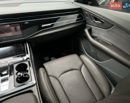 Серый Ауди Q8, объемом двигателя 3 л и пробегом 122 тыс. км за 56500 $, фото 31 на Automoto.ua
