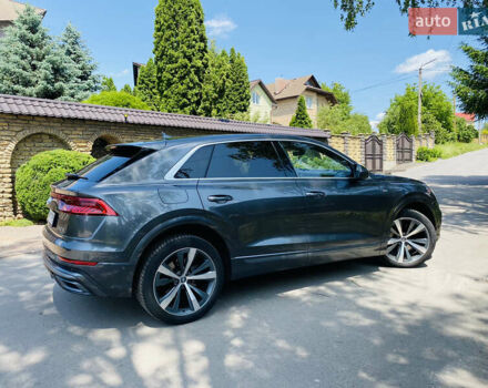 Сірий Ауді Q8, об'ємом двигуна 2.97 л та пробігом 95 тис. км за 58500 $, фото 2 на Automoto.ua