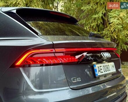 Ауді Q8 2019 у Дніпро (Дніпропетровську) на Automoto.ua Сірий Ауді Q8, об'ємом двигуна 2.97 л та пробігом 120 тис. км за 60500 $, фото 18 на Automoto.ua