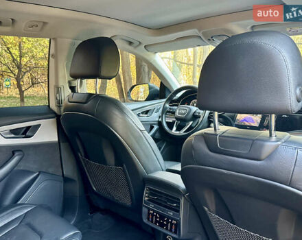 Серый Ауди Q8, объемом двигателя 3 л и пробегом 140 тыс. км за 51300 $, фото 13 на Automoto.ua