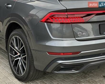 Серый Ауди Q8, объемом двигателя 3 л и пробегом 122 тыс. км за 56500 $, фото 16 на Automoto.ua