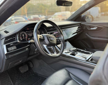 Серый Ауди Q8, объемом двигателя 3 л и пробегом 97 тыс. км за 48500 $, фото 17 на Automoto.ua