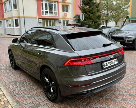 Сірий Ауді Q8, об'ємом двигуна 3 л та пробігом 64 тис. км за 54990 $, фото 6 на Automoto.ua