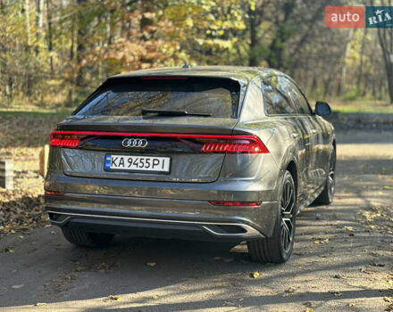 Серый Ауди Q8, объемом двигателя 3 л и пробегом 140 тыс. км за 51300 $, фото 4 на Automoto.ua