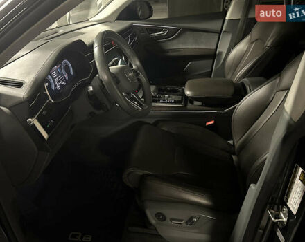 Сірий Ауді Q8, об'ємом двигуна 3 л та пробігом 160 тис. км за 52000 $, фото 9 на Automoto.ua