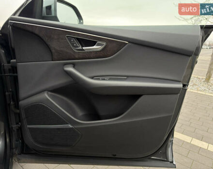 Серый Ауди Q8, объемом двигателя 3 л и пробегом 127 тыс. км за 47999 $, фото 67 на Automoto.ua