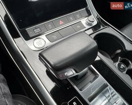 Серый Ауди Q8, объемом двигателя 3 л и пробегом 142 тыс. км за 44900 $, фото 94 на Automoto.ua